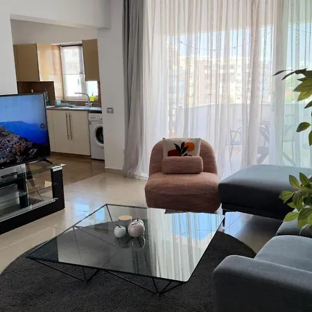 Actaion Blue 2br דירה לרנקה